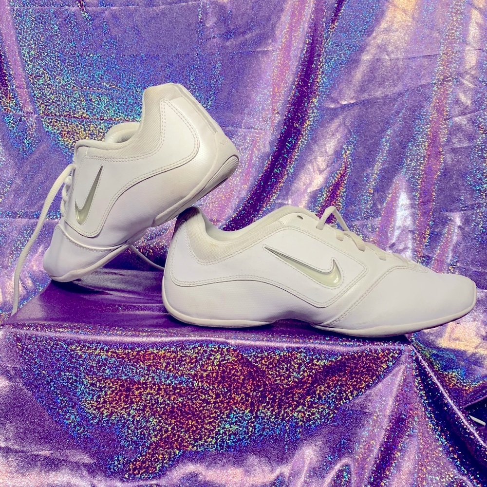 Nike Women’s Cheer Shoes | Sideline II Insert 👟